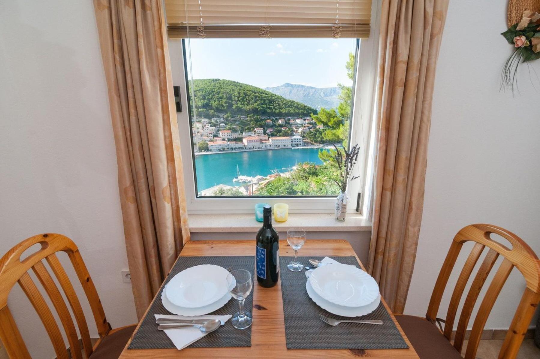 Apartments Mira - Beautiful Sea View 푸치스차 외부 사진